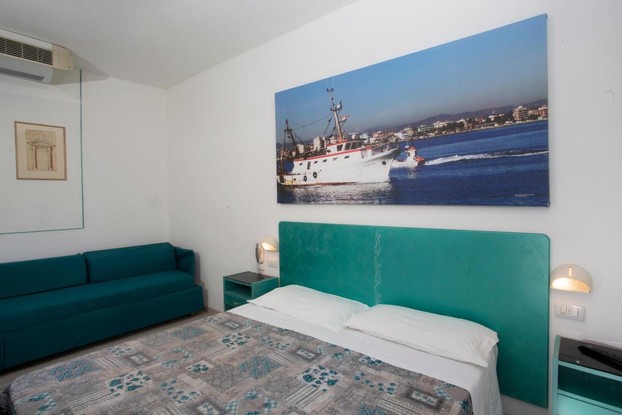 Hotel Marselli Rimini Exterior photo