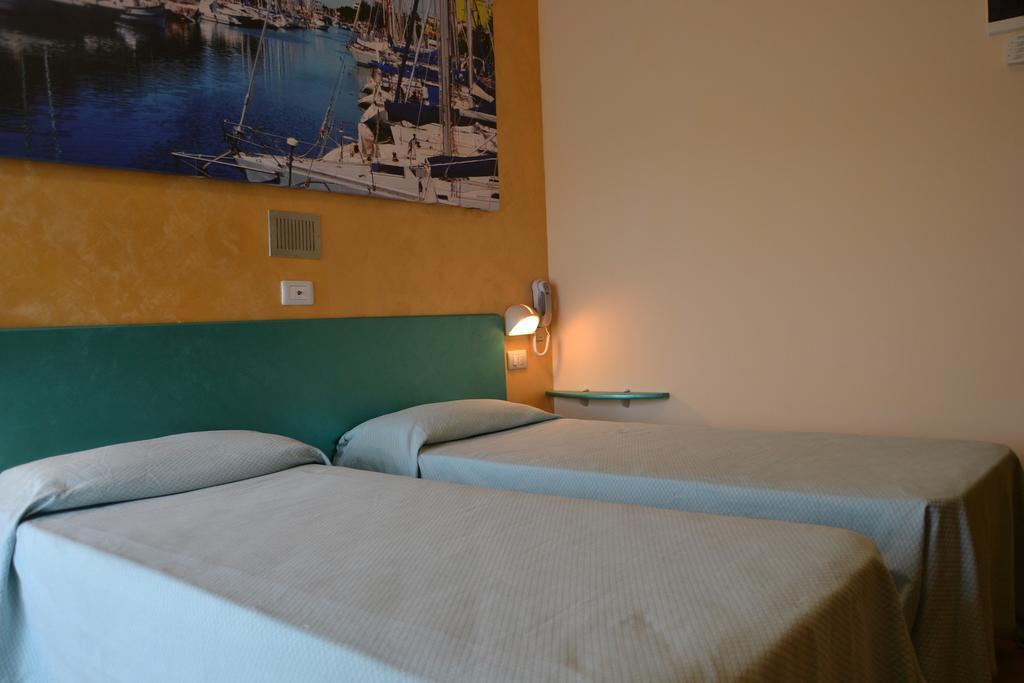 Hotel Marselli Rimini Exterior photo