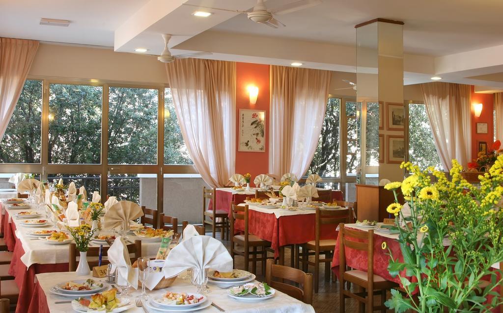 Hotel Marselli Rimini Exterior photo